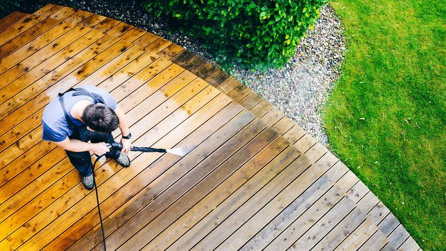 Deck Cleaning Service